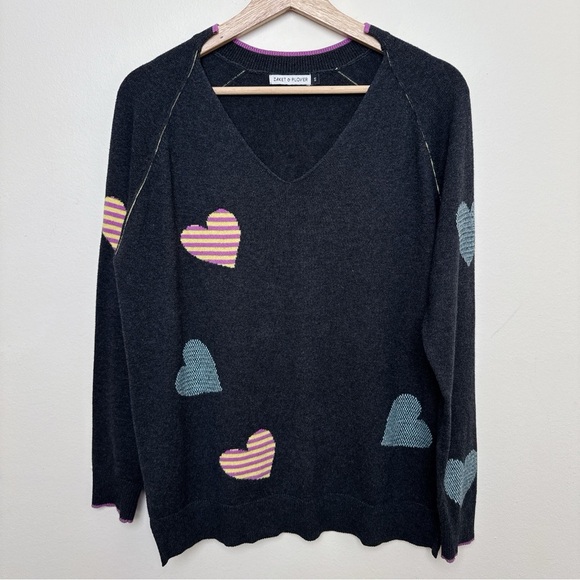 ZAKET & PLOVER Womens Small Vneck Heart Cashmere Gray Sweater CN - Picture 4 of 15